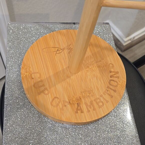 Dolly Parton Cup of Ambition Mug Tree - Picture 6 of 7